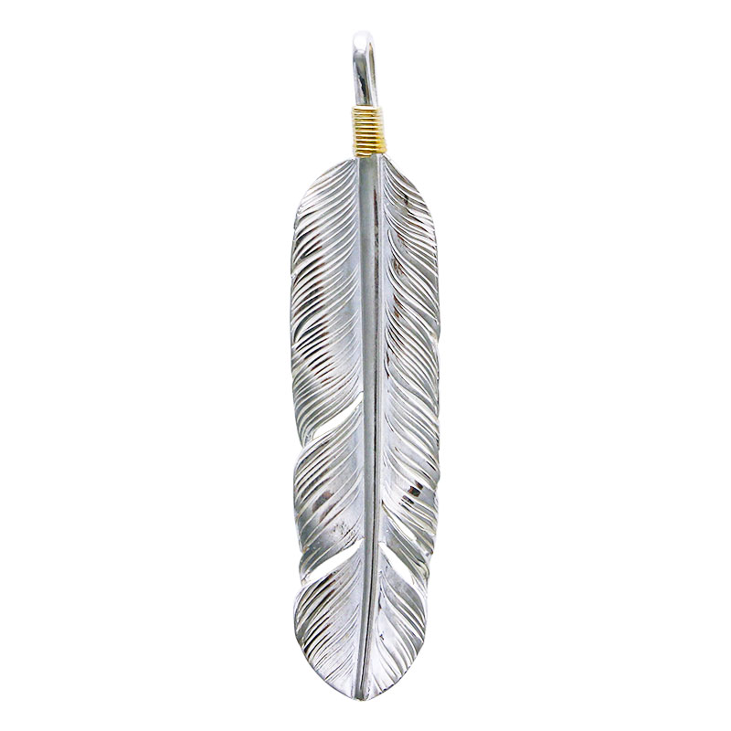 M feather 01 gold circle